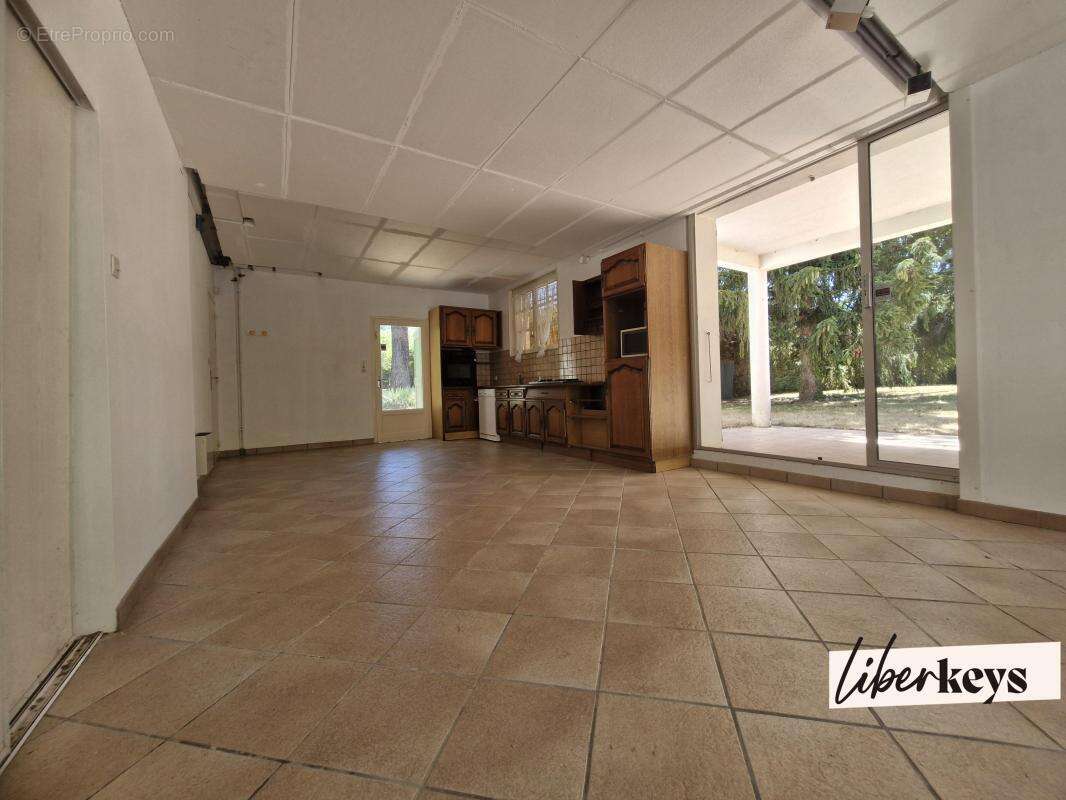 Saint Georges de Luzençon une propriété familiale où l espace ne manque jamais ! - photo 10