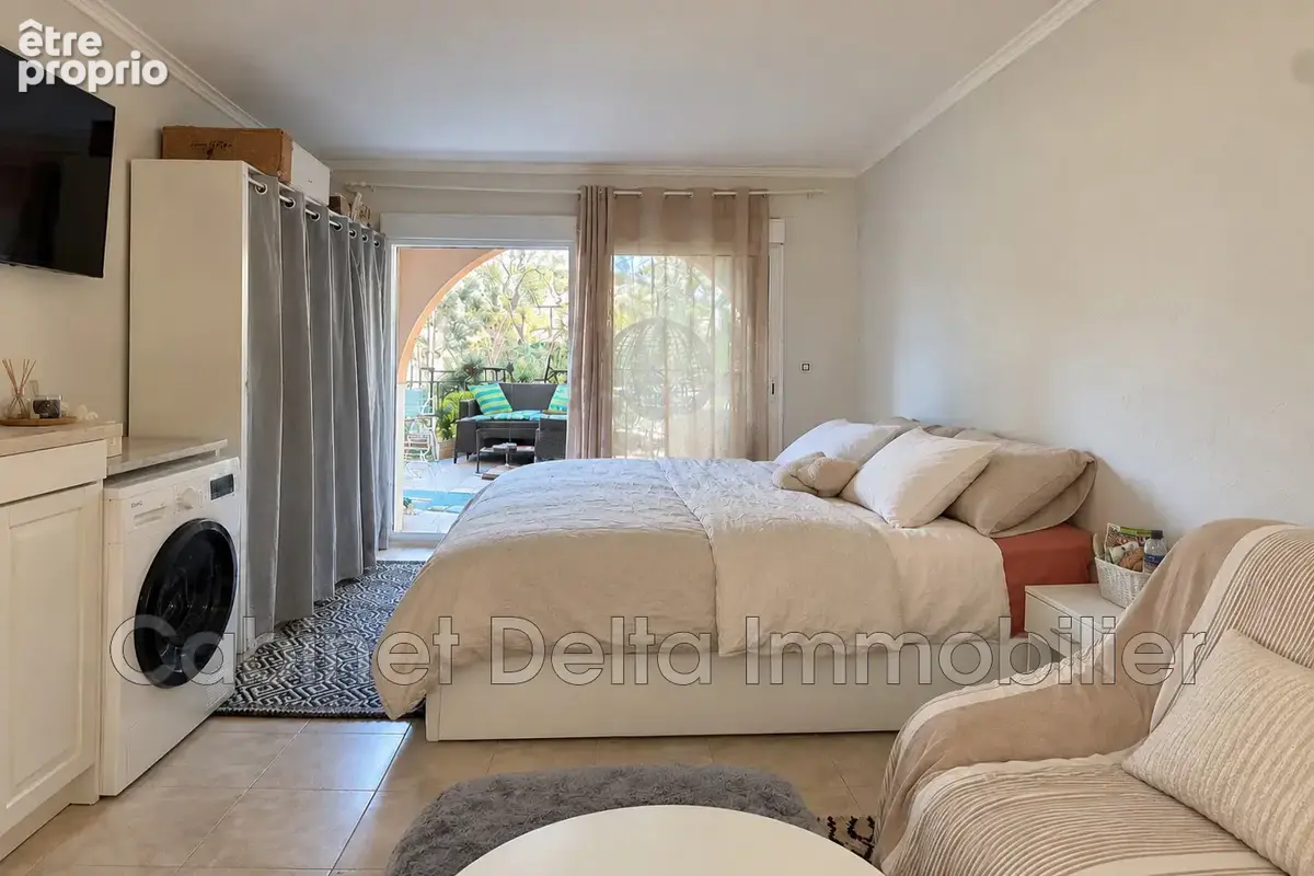 Appartement 1 pièce 30 m² à vendre à Sanary-Sur-Mer (83110) - photo 2