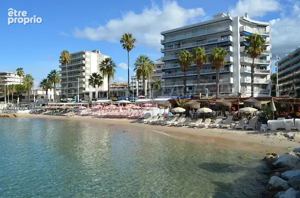 Juan les pins centre ville top emplacement fond de commerce 100 m2 - photo 3