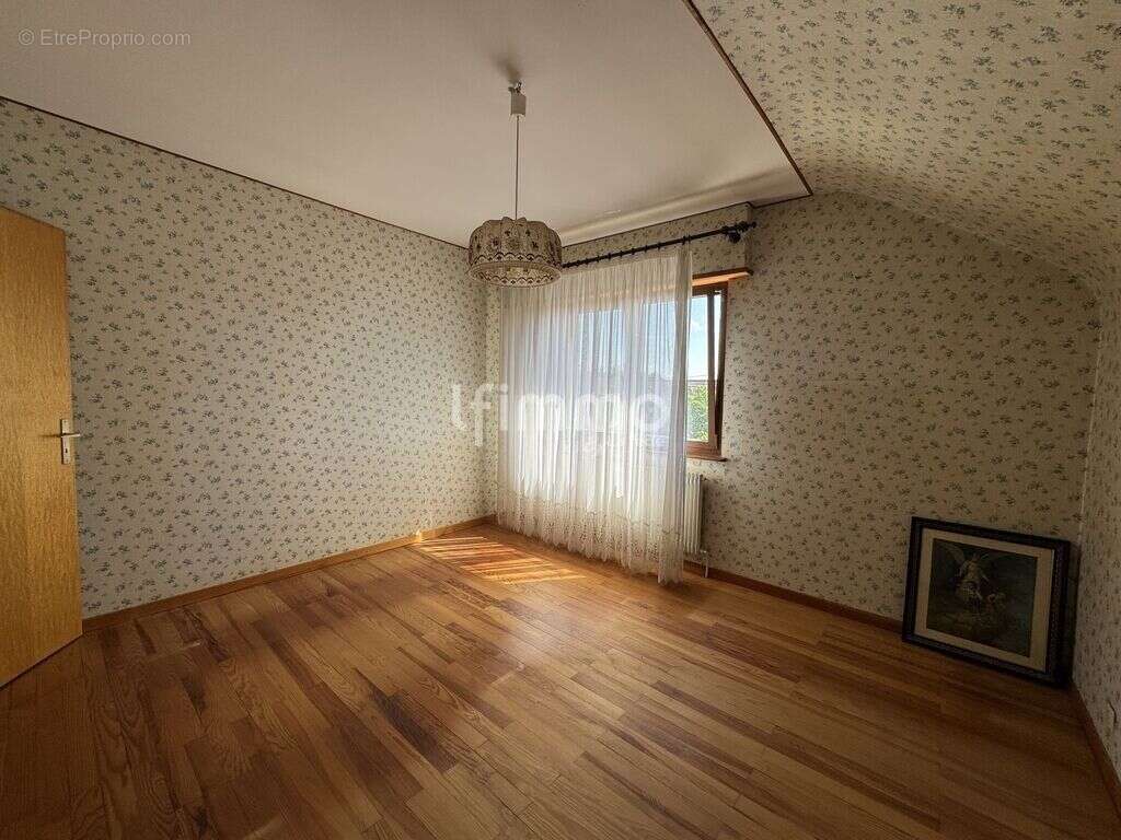 Maison 150 m²,4 chambres, dépendances et charme, Munchhouse - photo 6