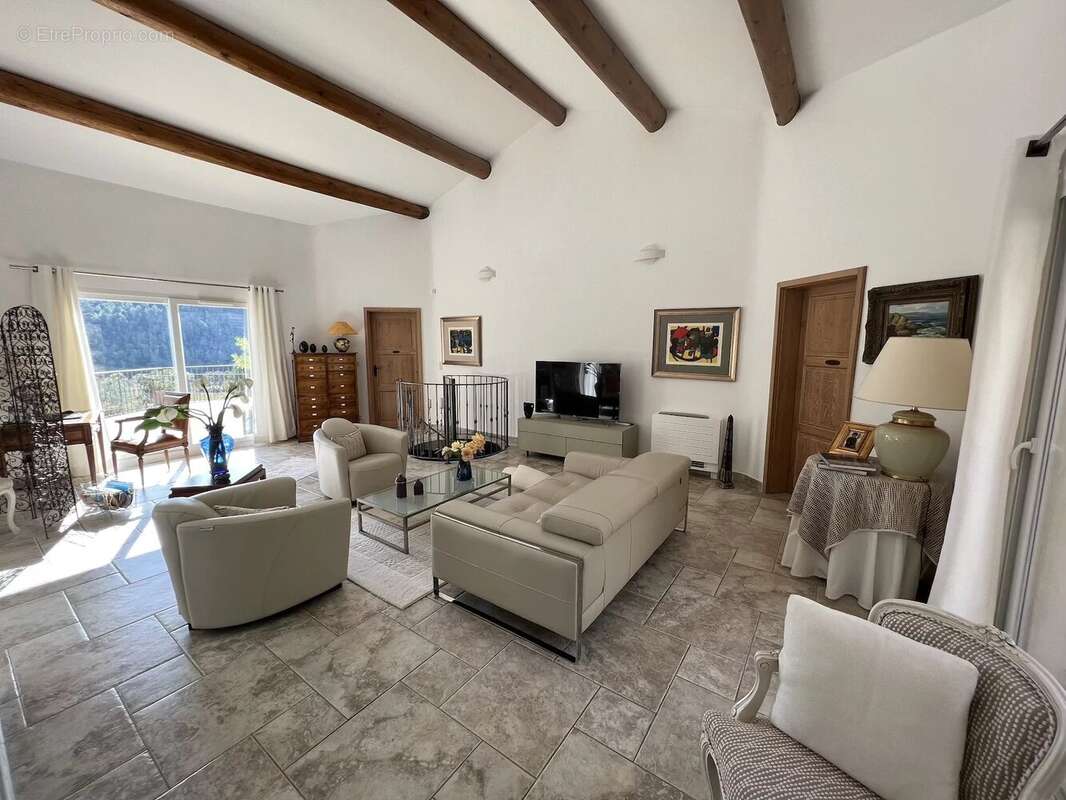 Maison à CORRENS