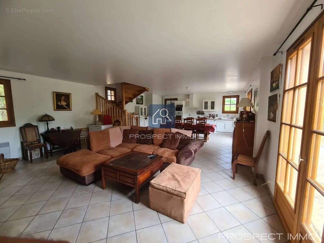 Maison 5 pièces avec terrain - photo 8