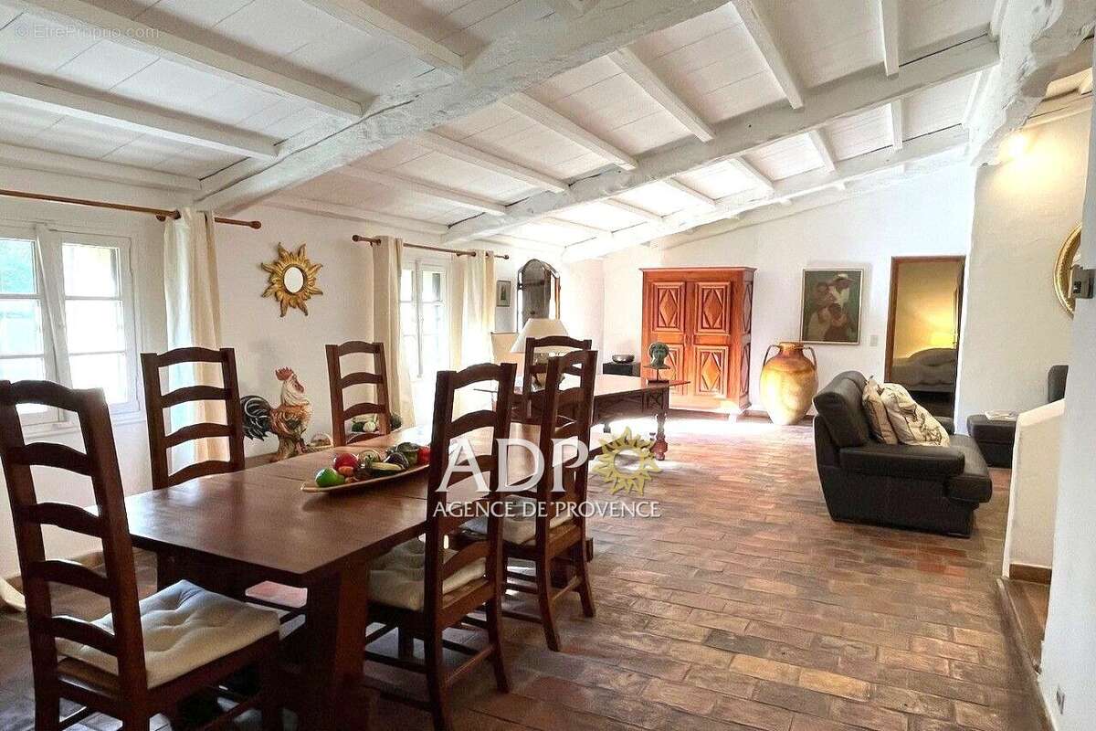 Maison à SAINT-VALLIER-DE-THIEY