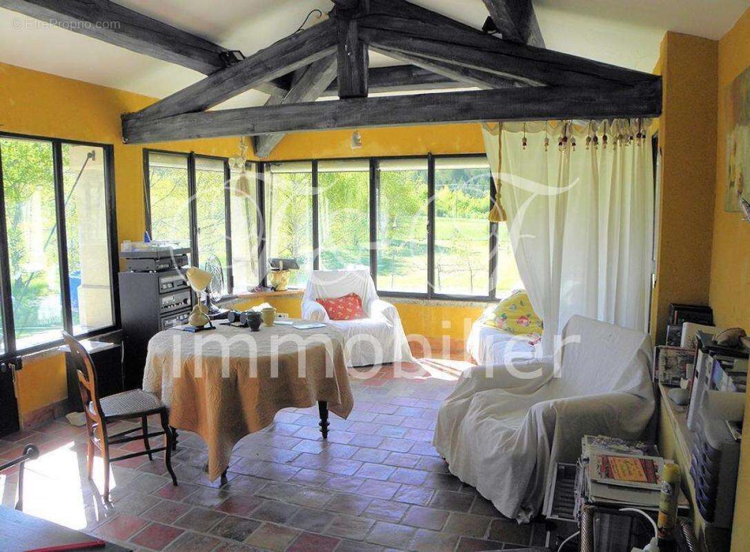 Maison à MONTBRUN-LES-BAINS