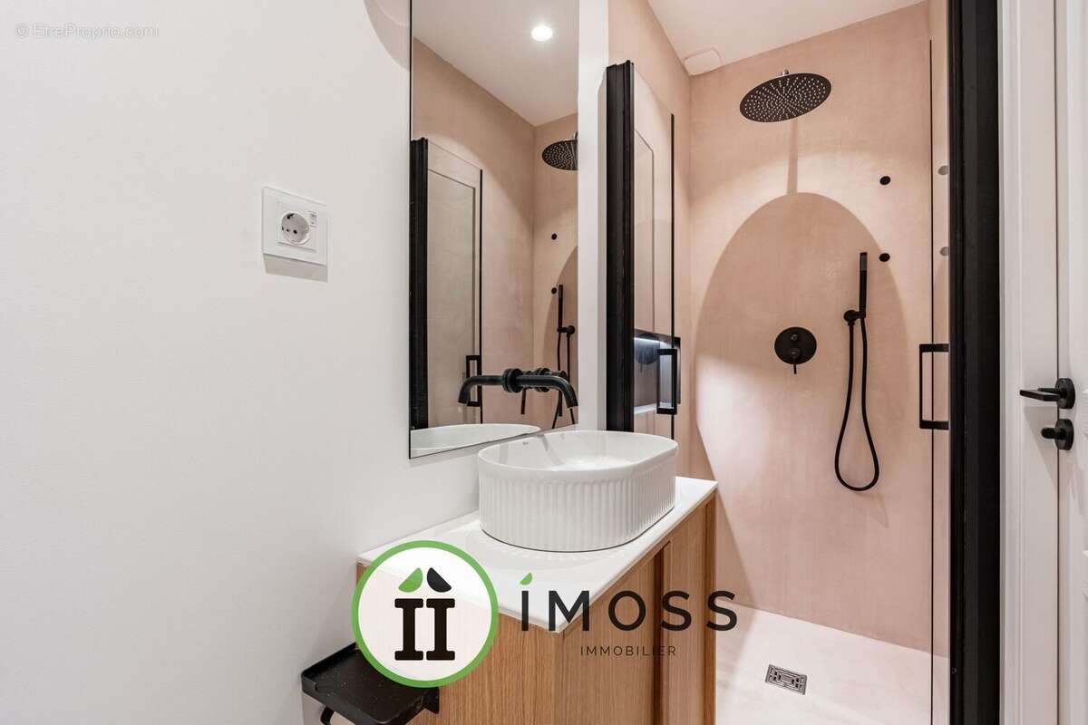 Appartement à PARIS-18E