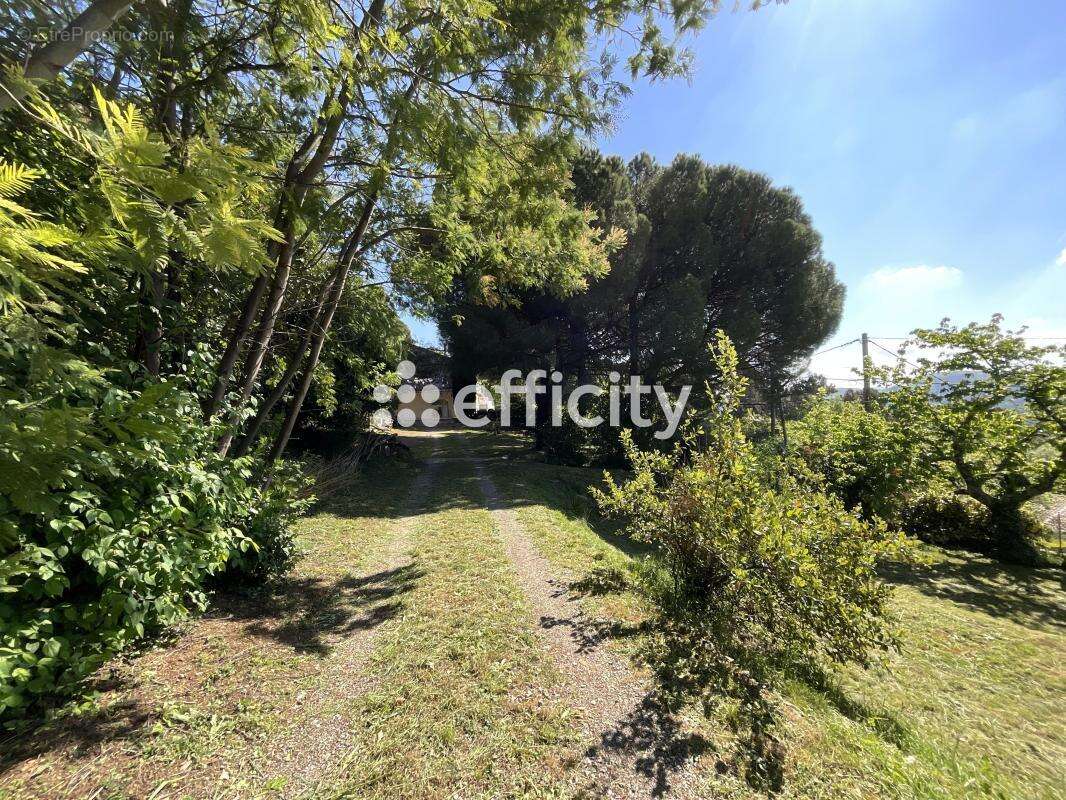 Maison 215 m² à Coux  - photo 5