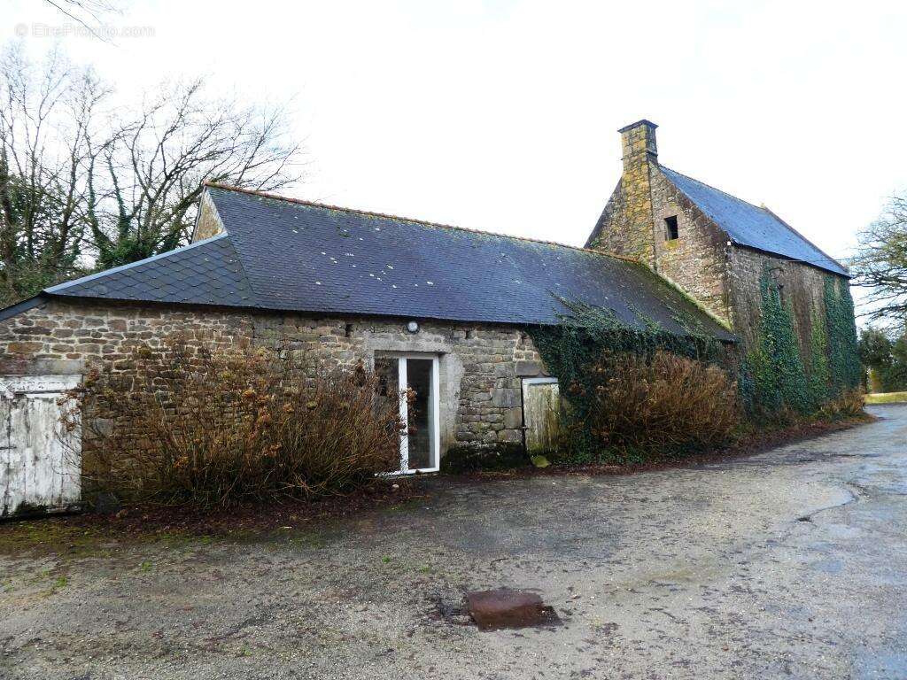 Maison à LOCMALO