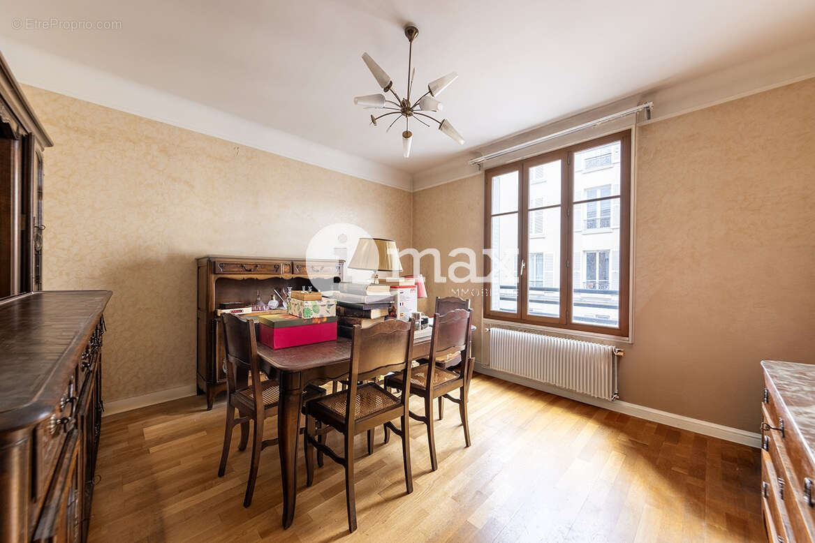 Appartement à LEVALLOIS-PERRET