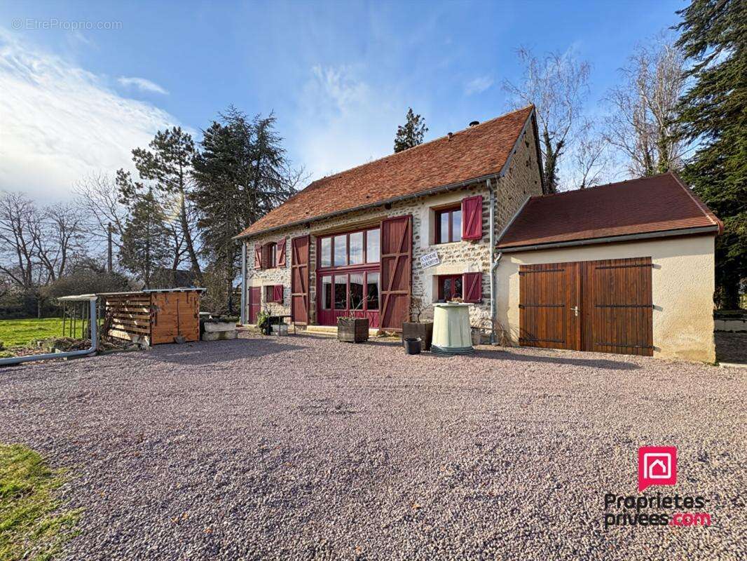Maison à PRECY-SOUS-THIL