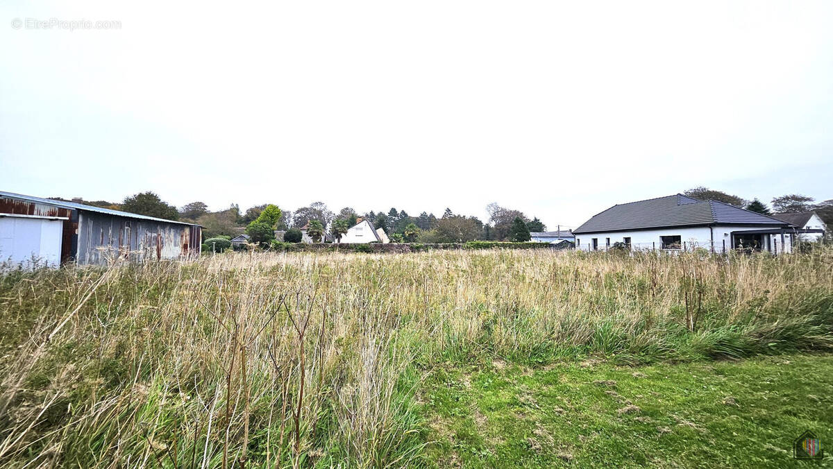 Terrain à SENNEVILLE-SUR-FECAMP