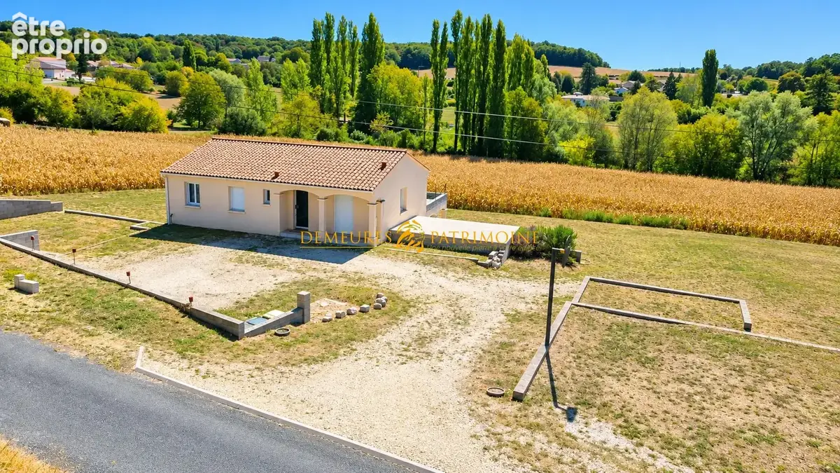Maison 5 pièces 132 m² à vendre à Bouex (16410) - photo 1