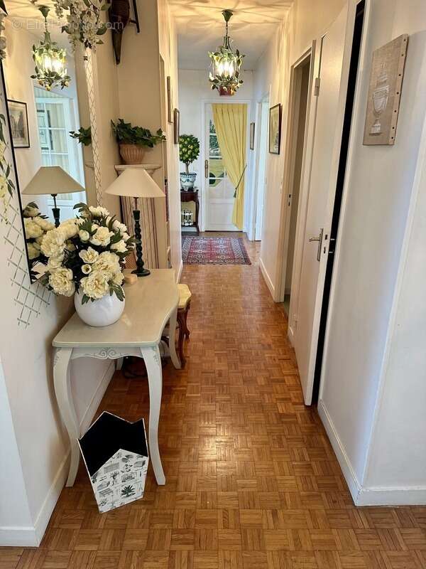 Appartement à VERSAILLES