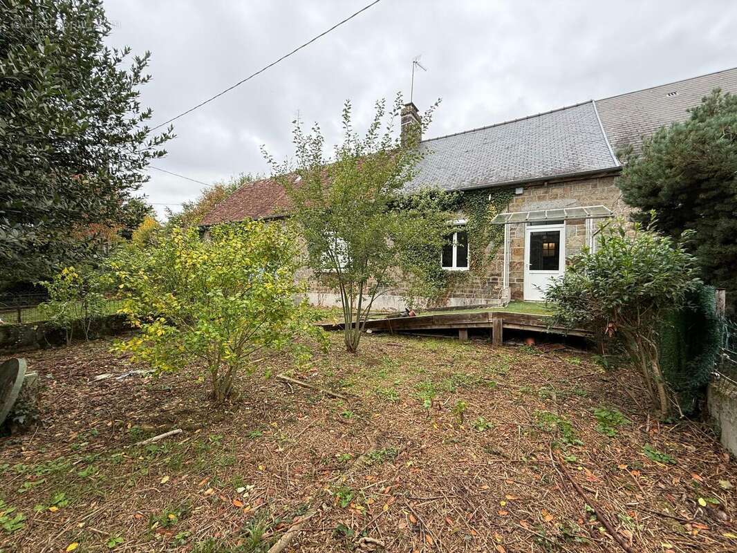 Maison 70 m² à Champsecret  - photo 2