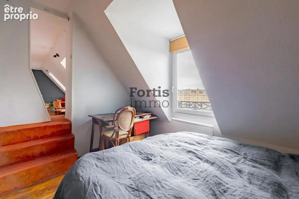 Paris 10 - 2 pièces, dernier etage, vue dégagée plein ciel - photo 12
