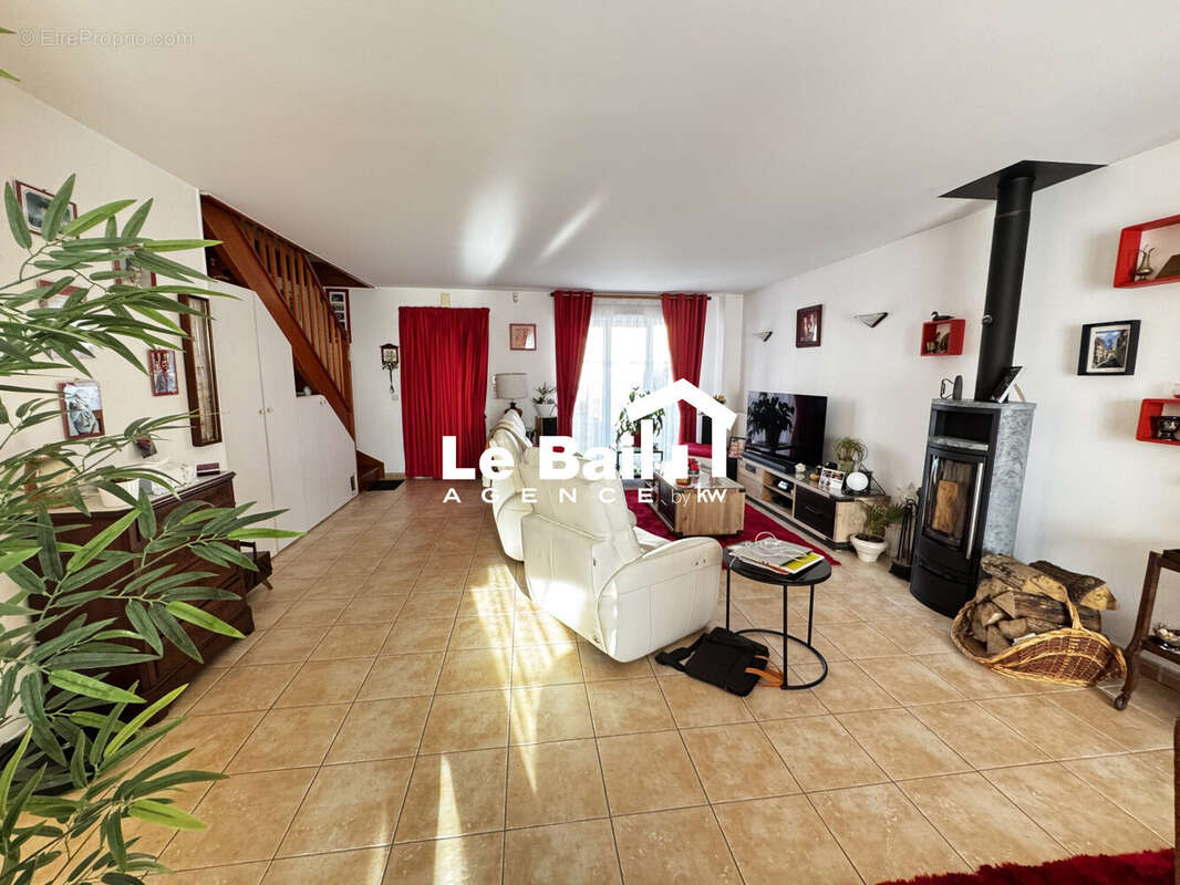 Maison 153 m² à Osny  - photo 7