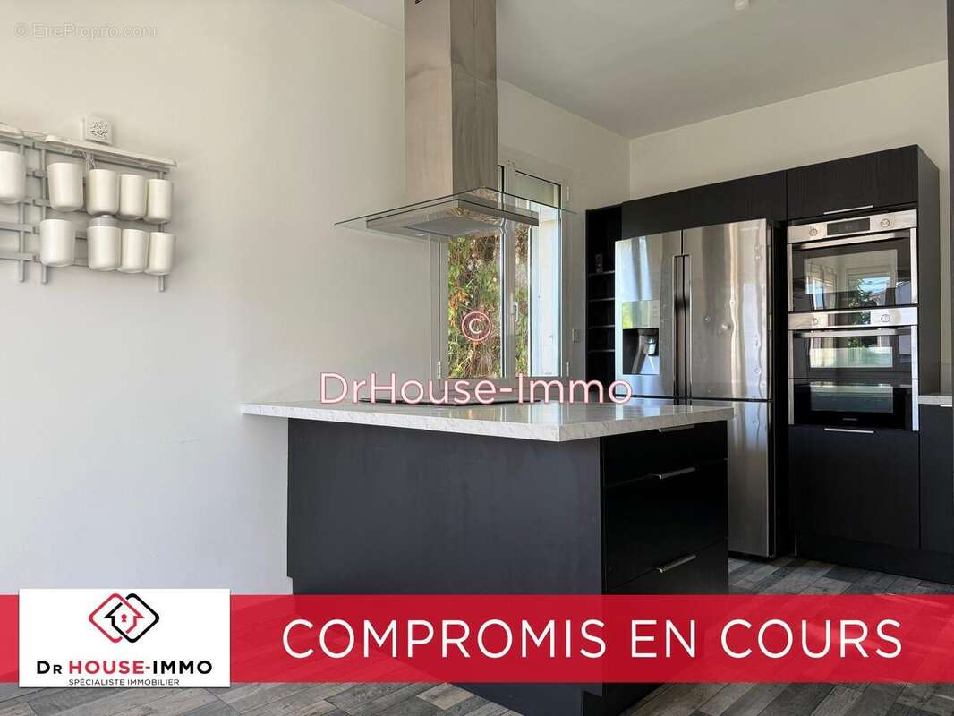 Maison à SAINT-VICTORET