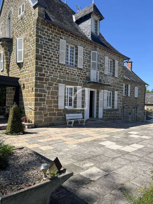 Maison à OBJAT