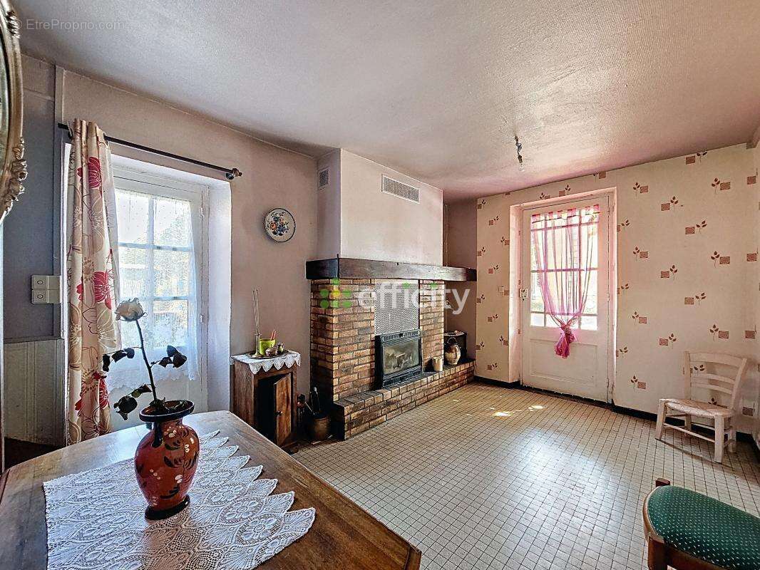 Maison à SAINT-JUSTIN