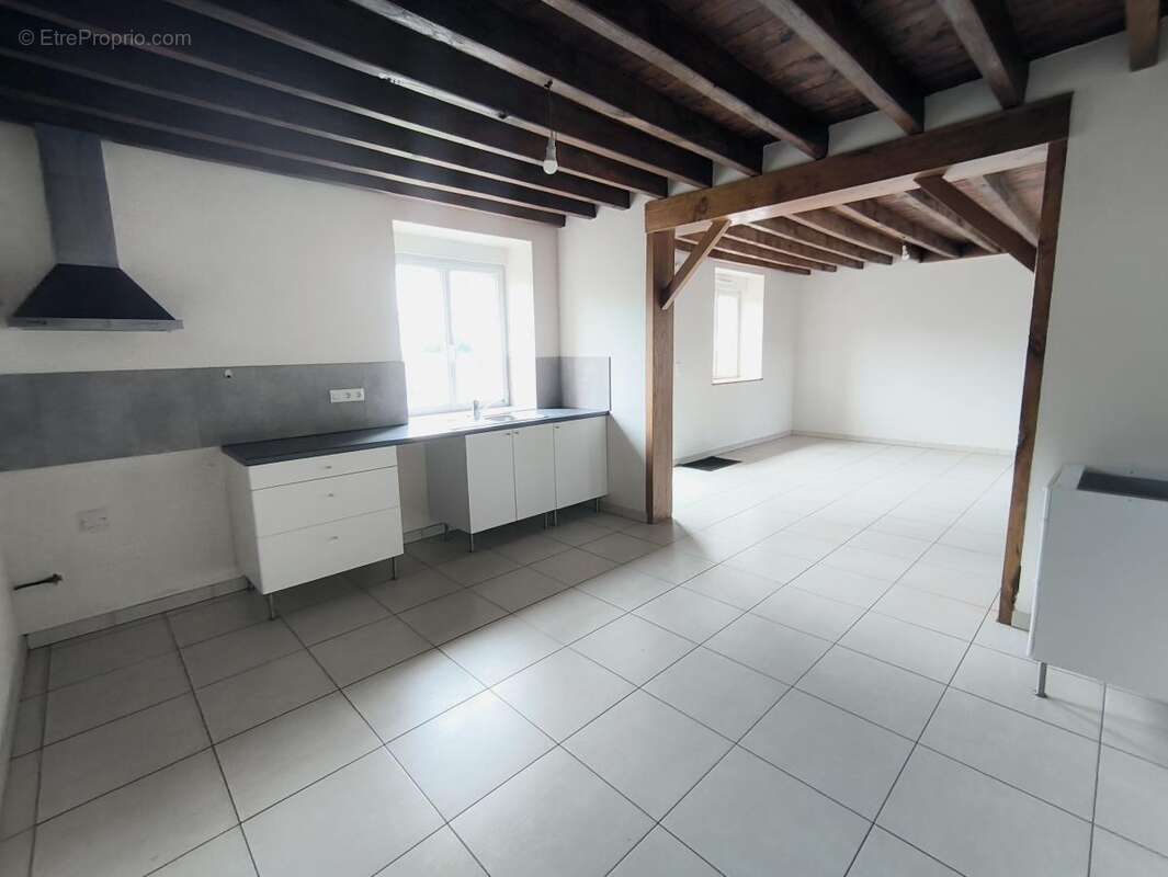 Maison à LONLAY-L'ABBAYE