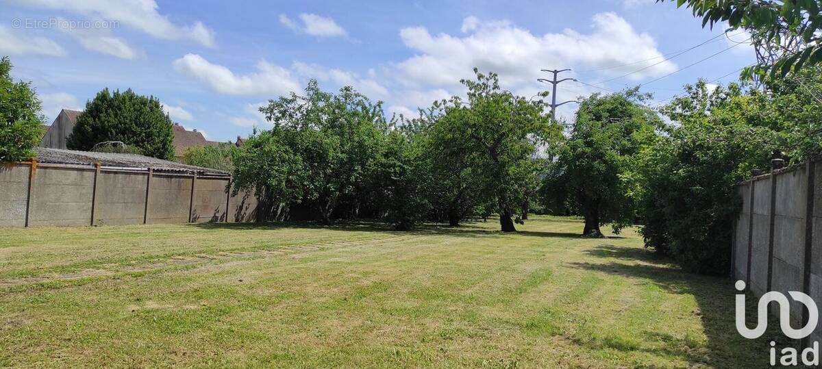 Photo 1 - Terrain à LUISANT