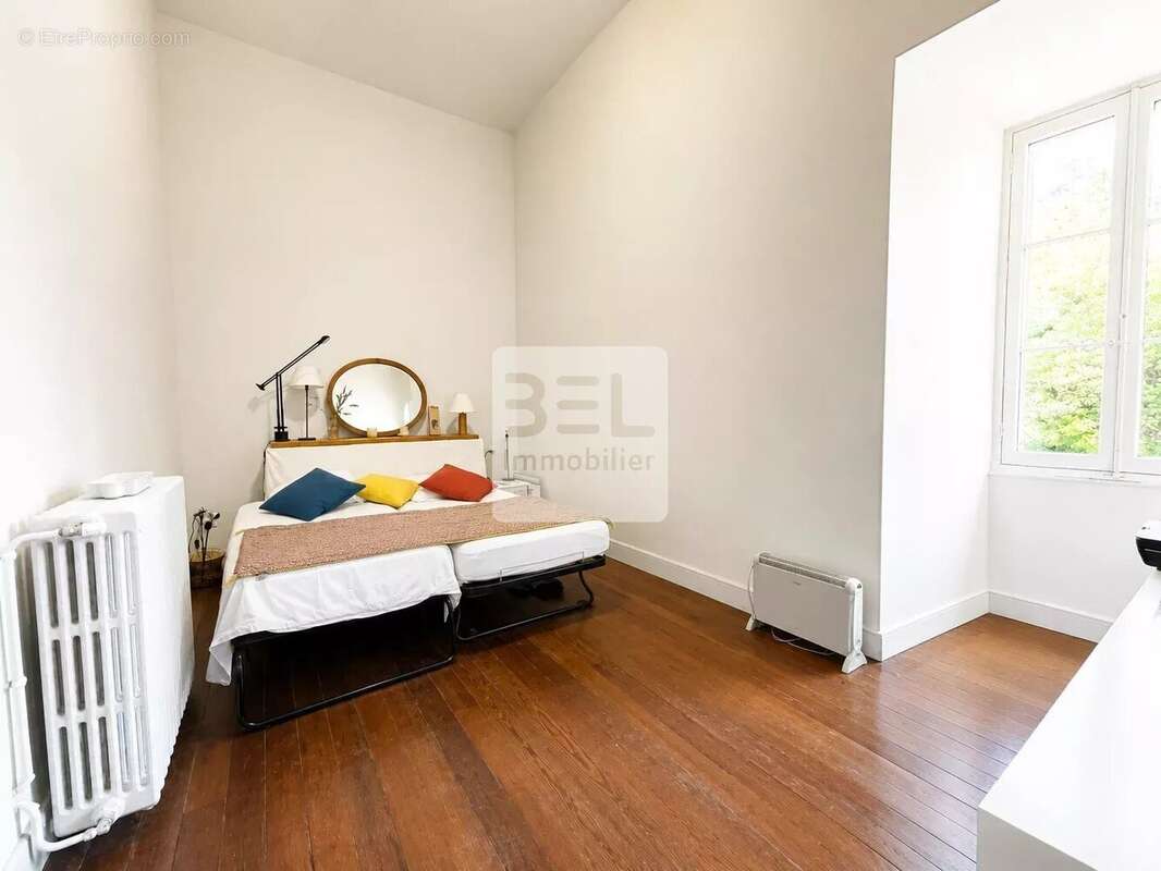A Villeneuve les Avignon T3 de charme dans bâtiment historique - photo 8