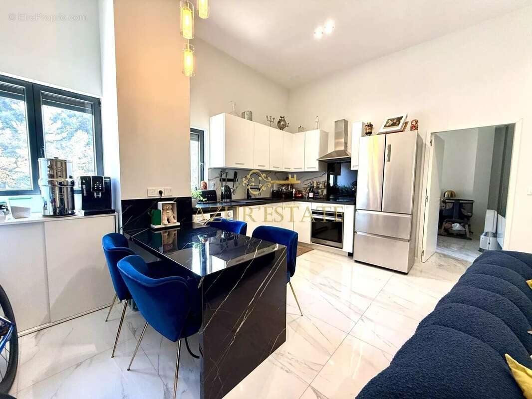 Appartement à ROQUEBRUNE-CAP-MARTIN