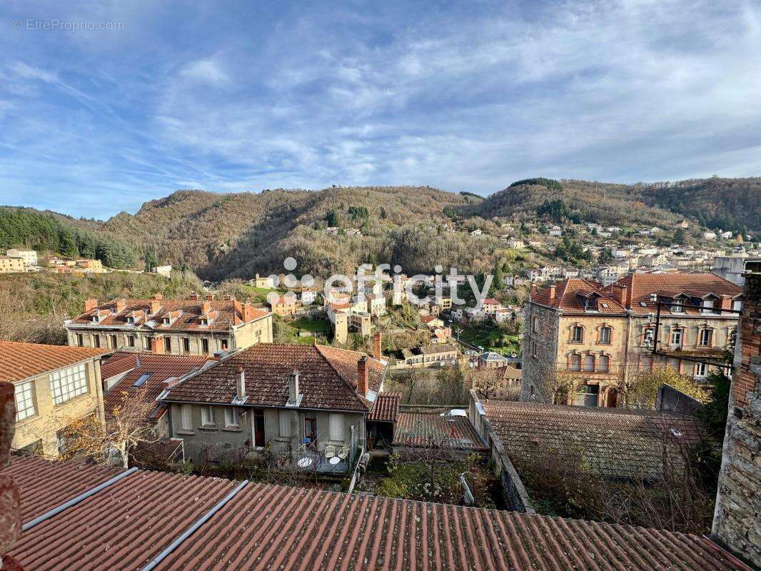 Appartement à THIERS
