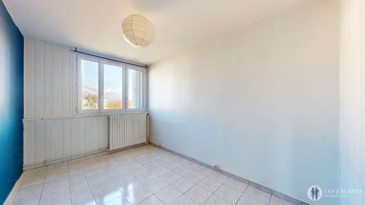 Appartement à SAINT-MARTIN-D'HERES