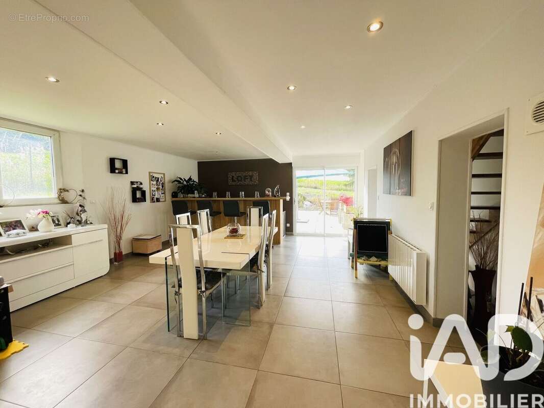 Photo 5 - Maison à BARBEZIEUX-SAINT-HILAIRE