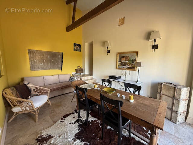 Maison à SAINT-SORLIN-DE-CONAC