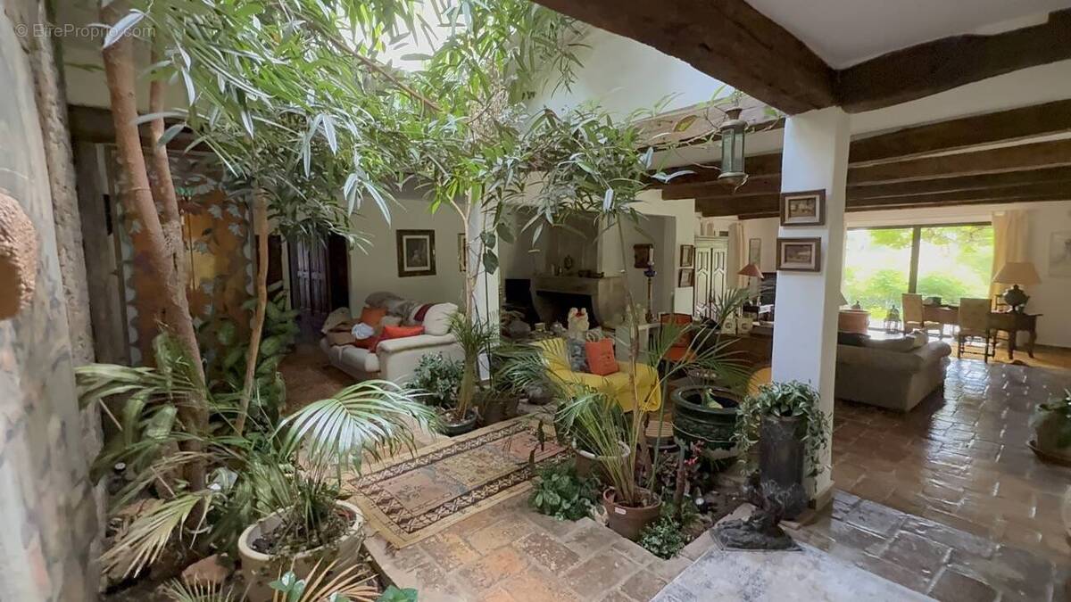 Maison à COGOLIN