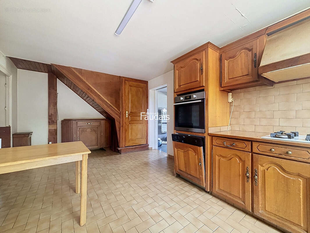 Maison 152 m² à Saint-Germain-D'elle  - photo 5