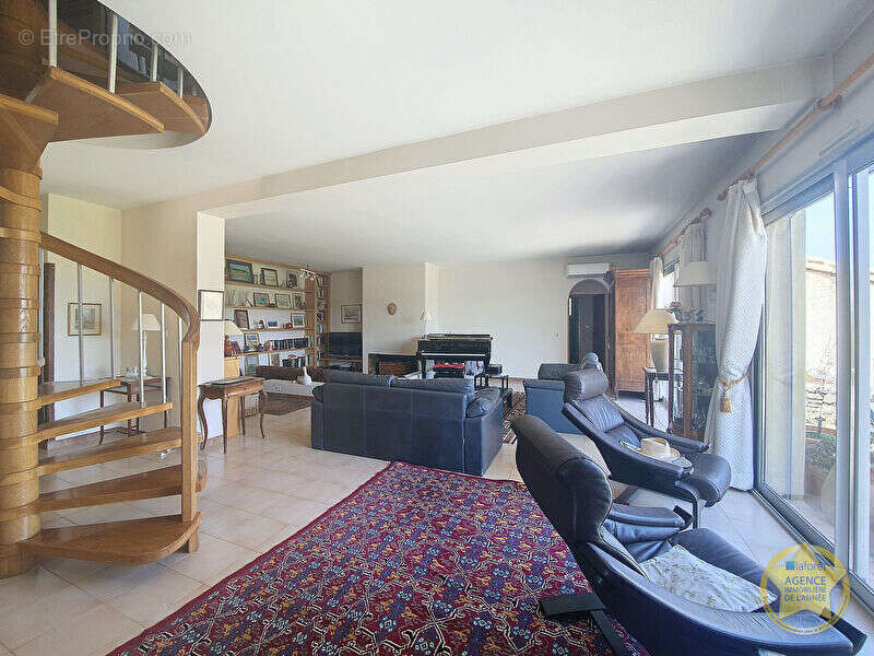 Maison à SAUVETERRE