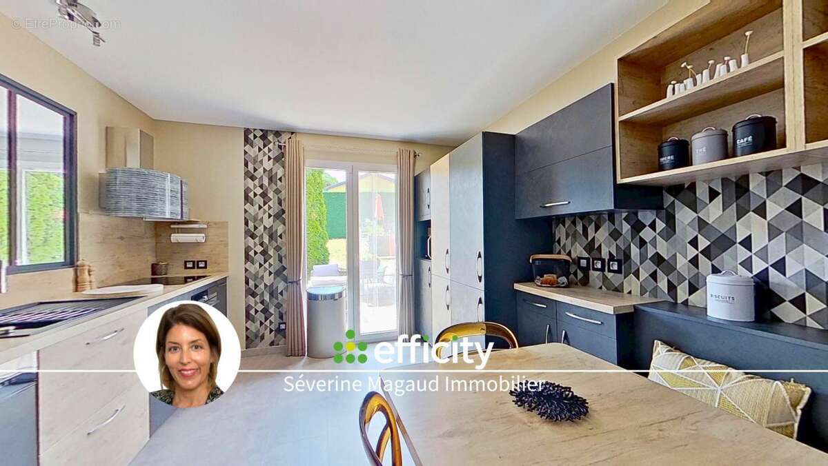 Maison à PONTCHARRA-SUR-TURDINE