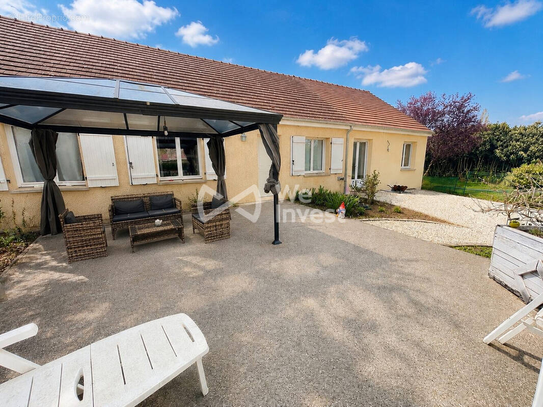 Maison à FERRIERES-EN-GATINAIS