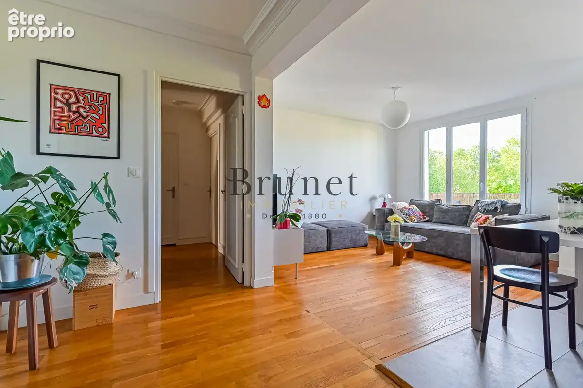 Appartement à SAINT-MAUR-DES-FOSSES