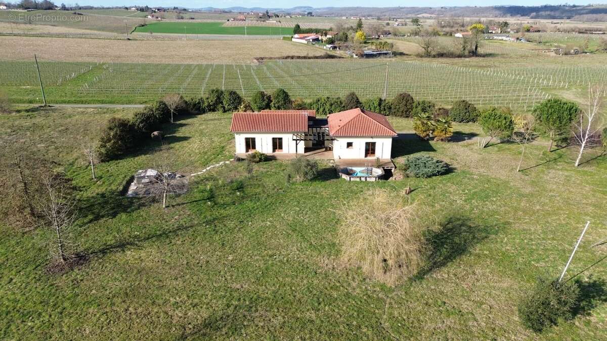 Maison à MAUMUSSON-LAGUIAN