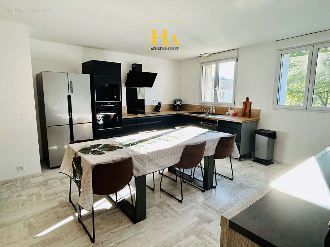 Maison à MALATAVERNE