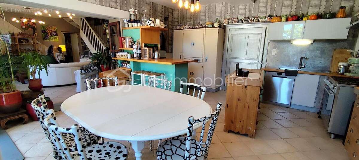 Maison à TORCE-VIVIERS-EN-CHARNIE