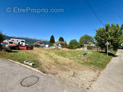 Terrain à SAINT-GENIS-POUILLY