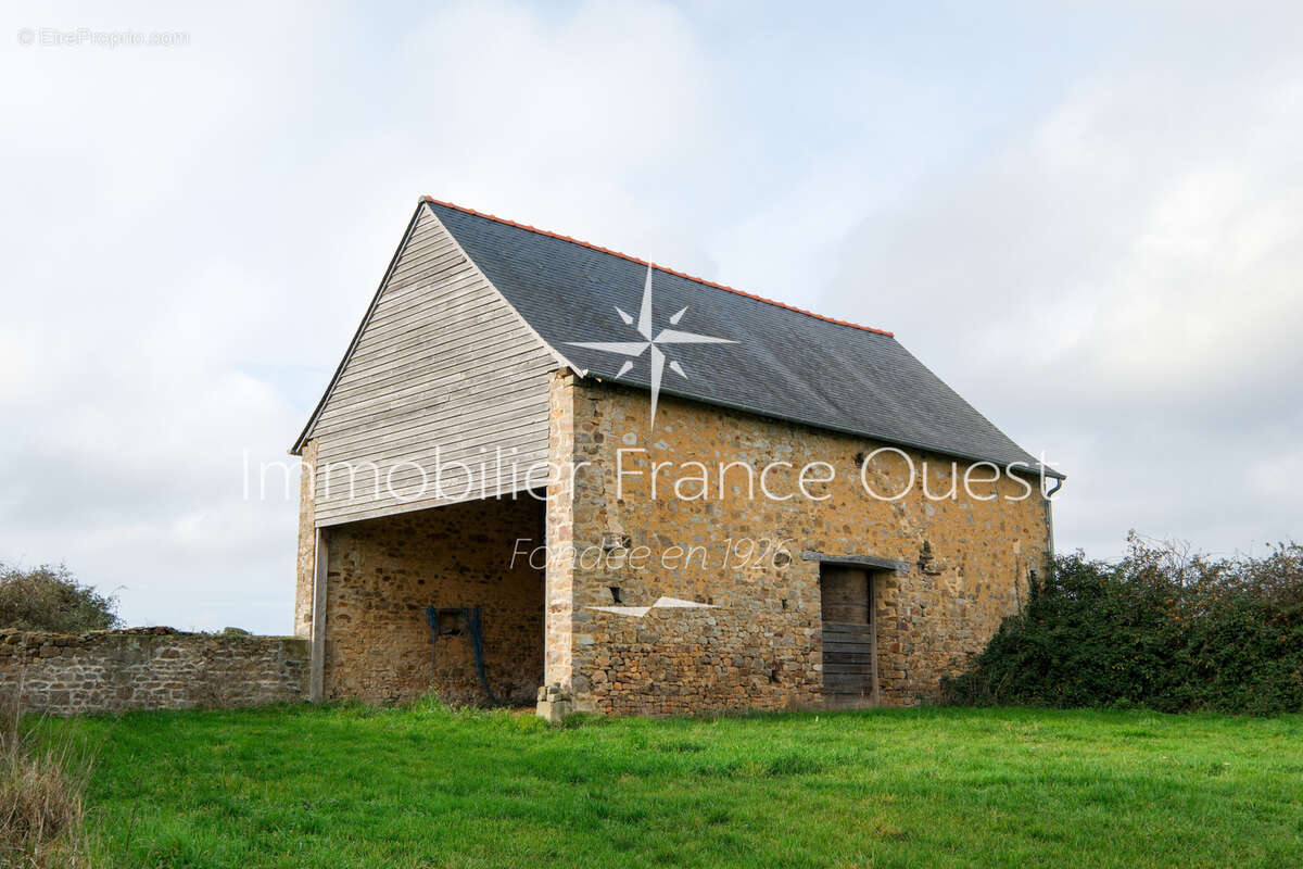 Maison à SAINTE-SUZANNE