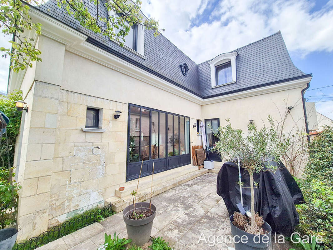 Maison à CARRIERES-SUR-SEINE