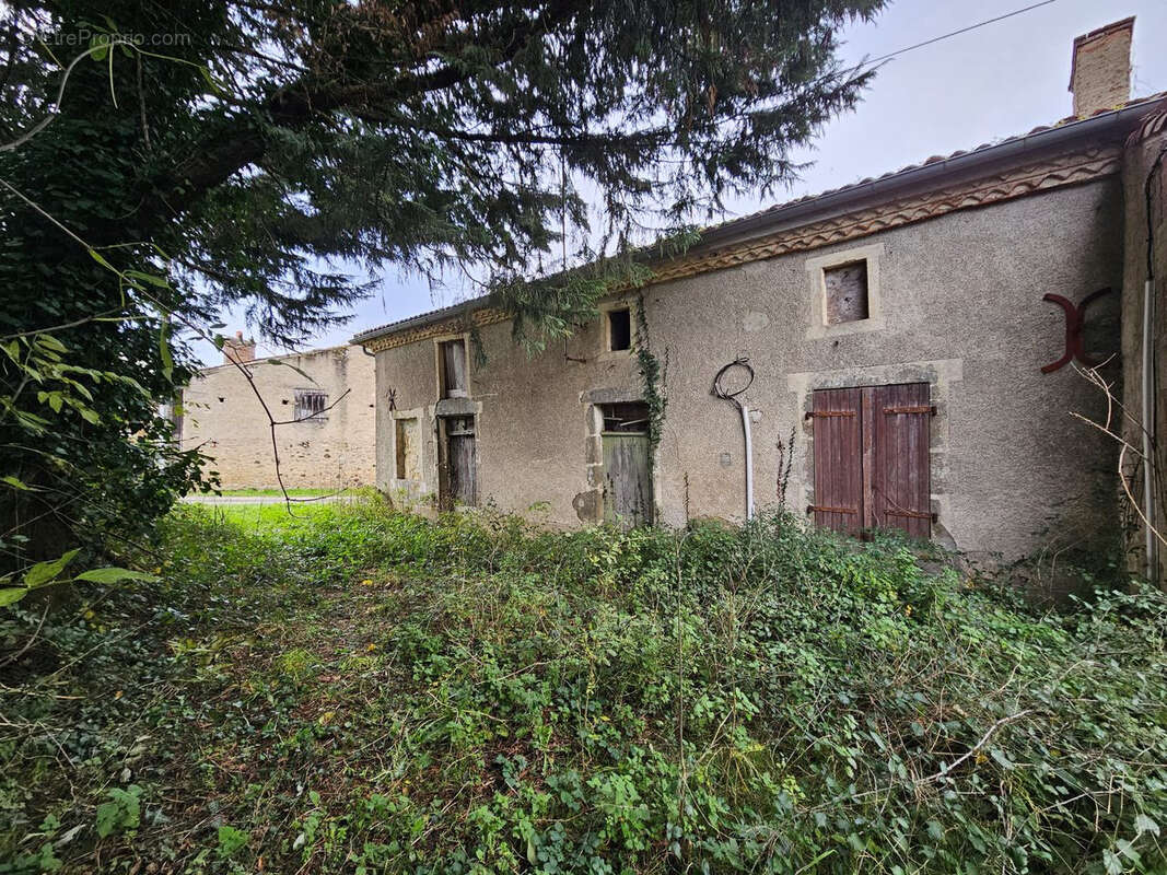 Maison à LATHUS-SAINT-REMY