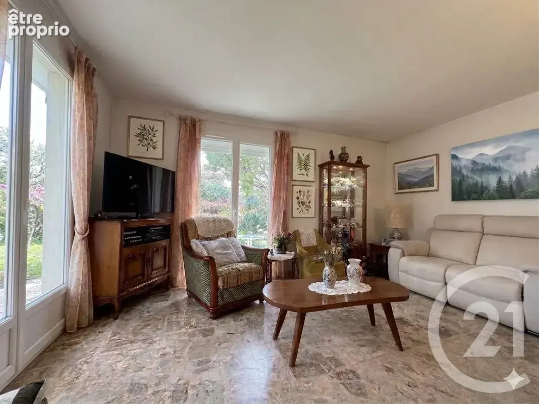 Maison 6 pièces 135 m² à vendre à Six-Fours-Les-Plages (83140) - photo 3