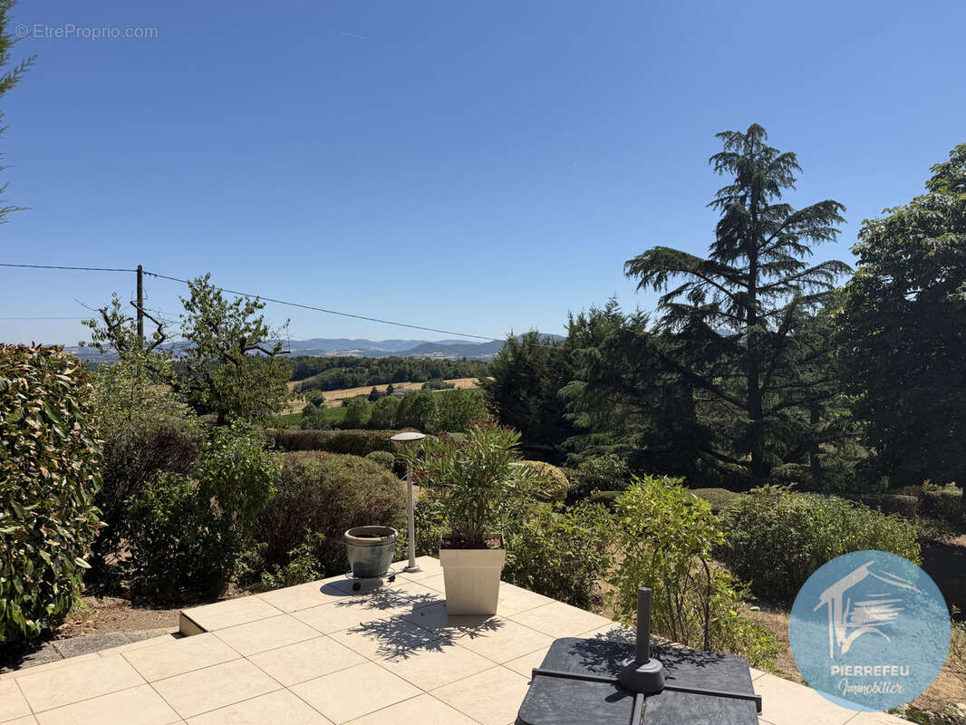 Maison en Pierres Dorées 150m2 au calme avec vue et sans vis-à-vis - SAINT VERAND - photo 7