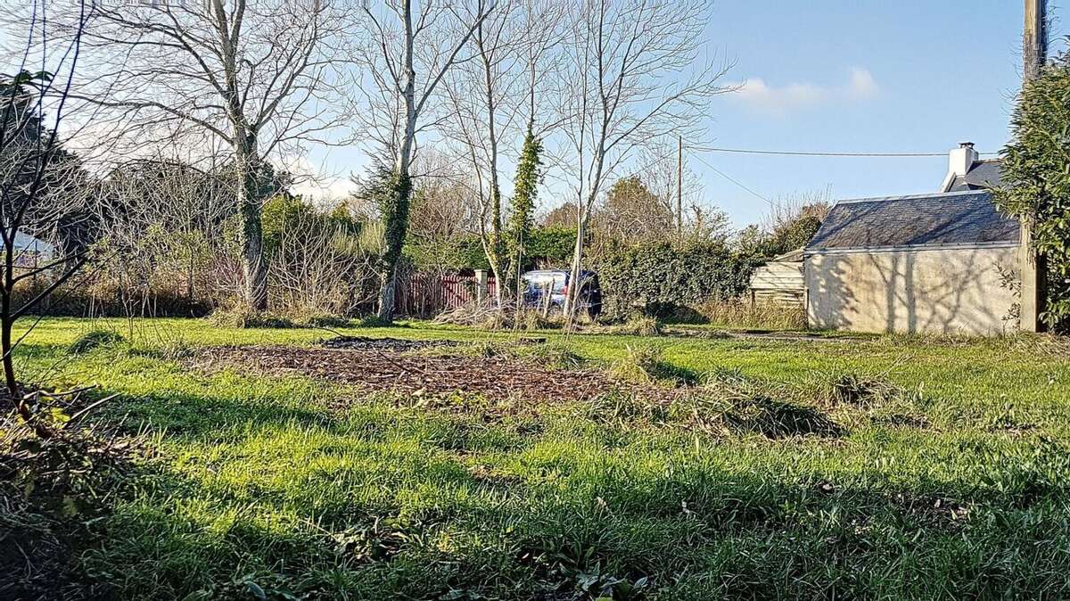 Terrain à LE PALAIS