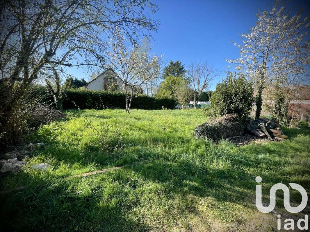 Photo 2 - Maison à MEHUN-SUR-YEVRE
