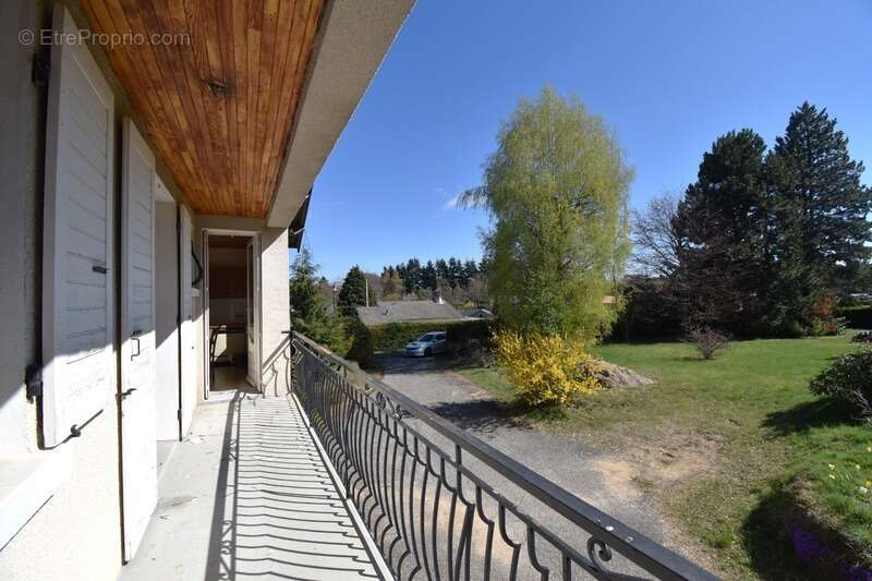 Maison à SAINT-AGREVE