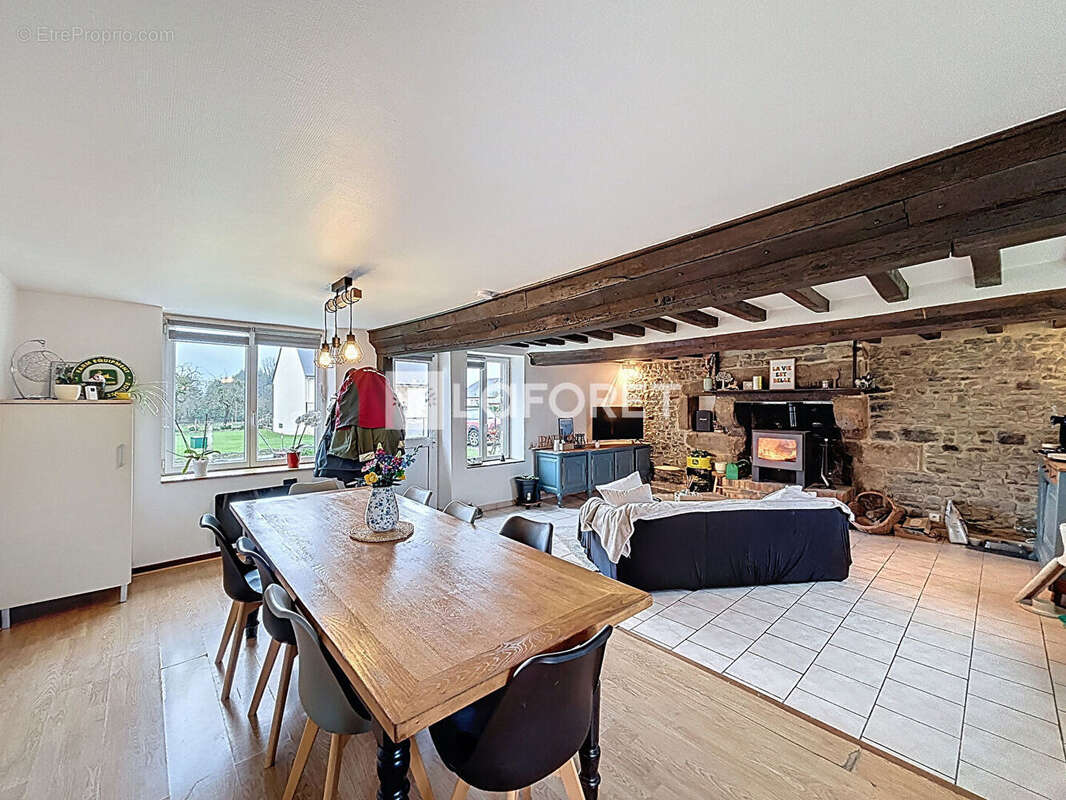 Maison à BELLOU-EN-HOULME