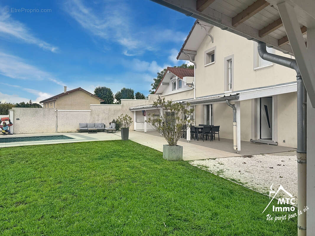 Maison à PUSIGNAN